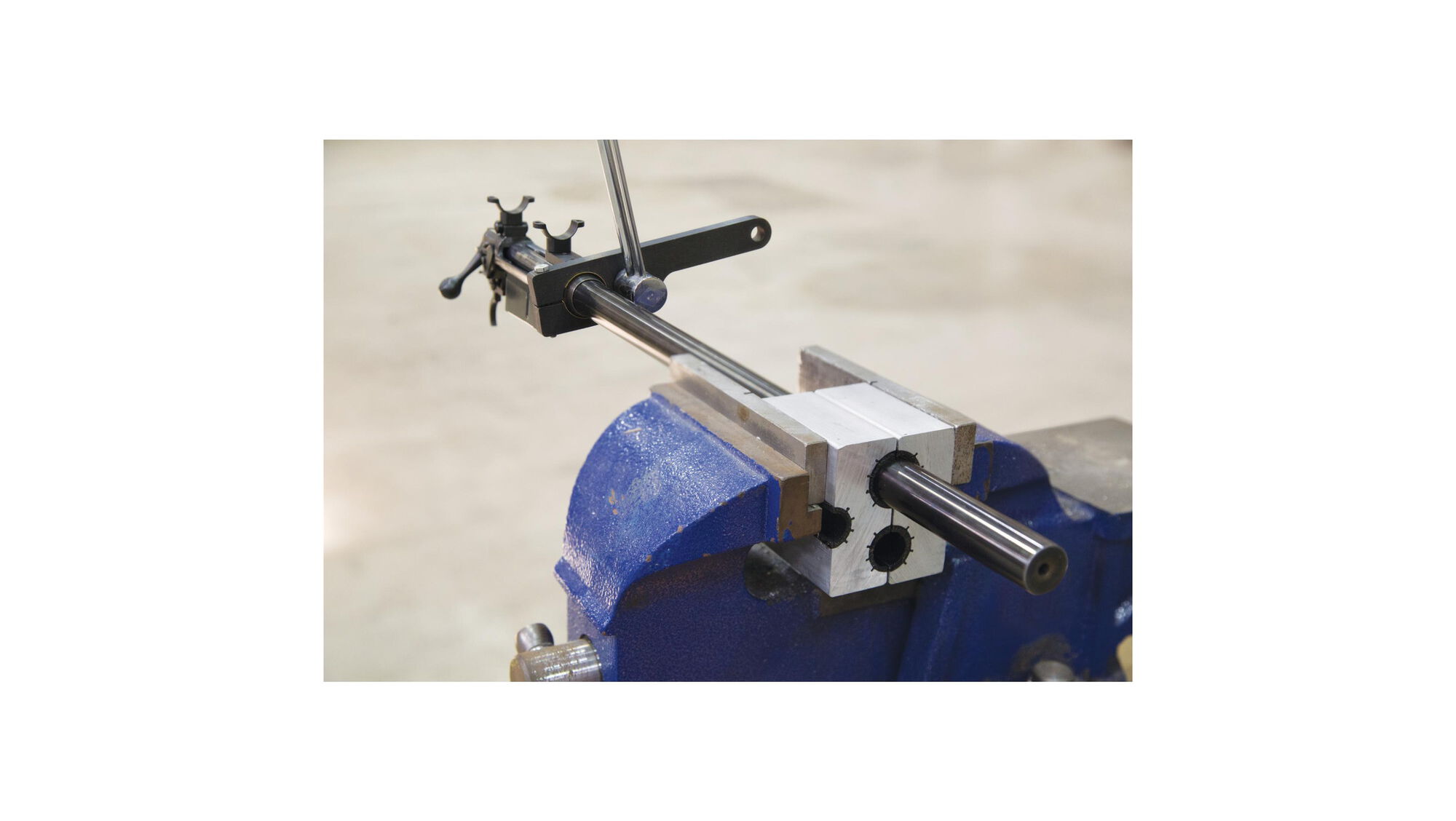 Universal Barrel Clamp Wheeler